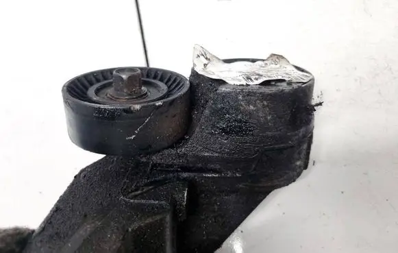 Ford Focus Generator/alternator belt tensioner 