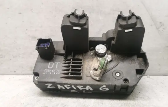 Opel Zafira A Rear door lock 24414135