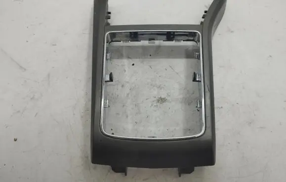 Opel Astra H Gear shifter surround trim plastic 13116961 331985437