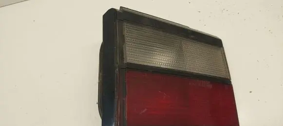 Volkswagen PASSAT B3 Tailgate rear/tail lights