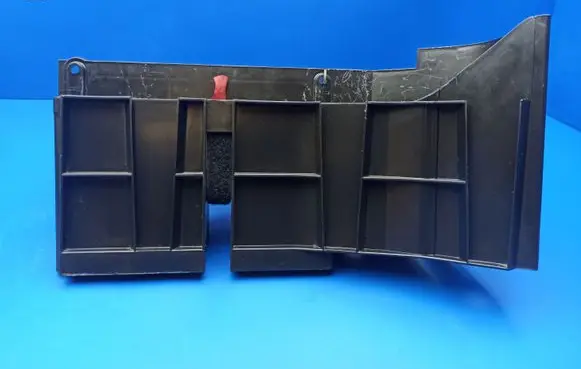 Mercedes-Benz E W211 Glove box in trunk 2118900314