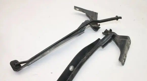 Nissan Note (E12) Engine bonnet/hood hinges