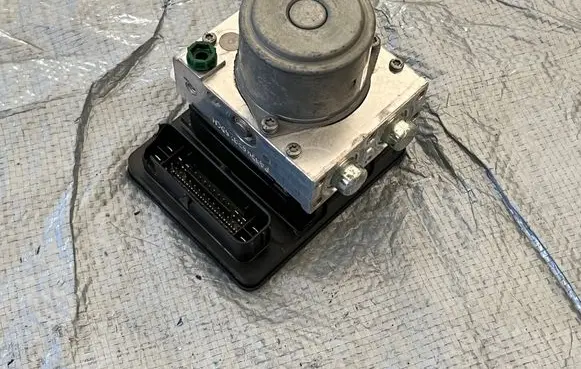 Mercedes-Benz C W205 ABS Pump A2059000849