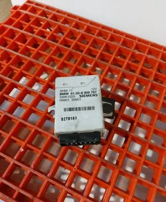BMW 3 E46 Tow bar trailer control unit/module 61356908767 B270103 5WK1025