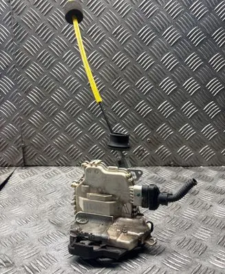 Audi A6 Allroad C6 Rear door lock 4F0839016J