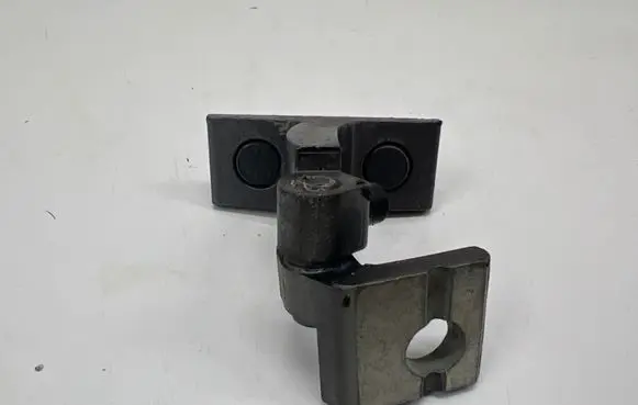 Mercedes-Benz CLA C118 X118 Front door lower hinge 