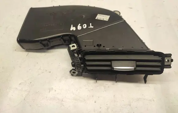 BMW X5 E70 Dashboard air vent grill cover trim 6952694