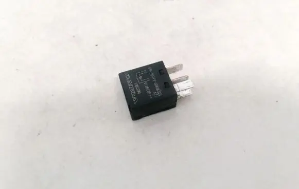 Volvo XC90 Other relay 8651661 022921a