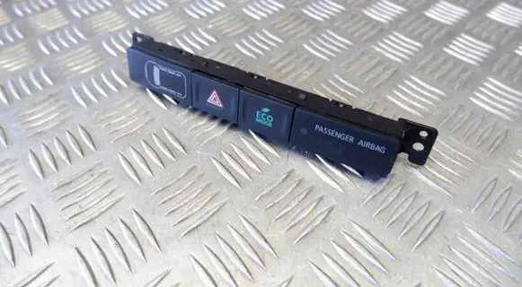 Mitsubishi Outlander A set of switches 8002B409