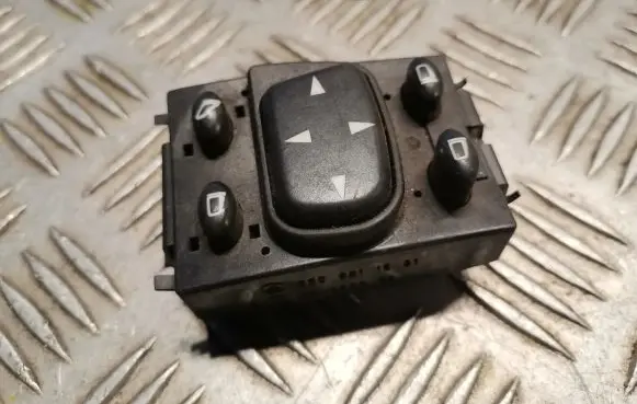 Mercedes-Benz S W220 Wing mirror switch 2208211551