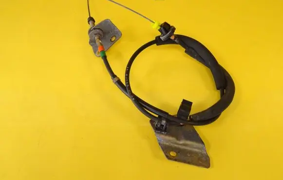 Mazda 323 F Throttle cable 