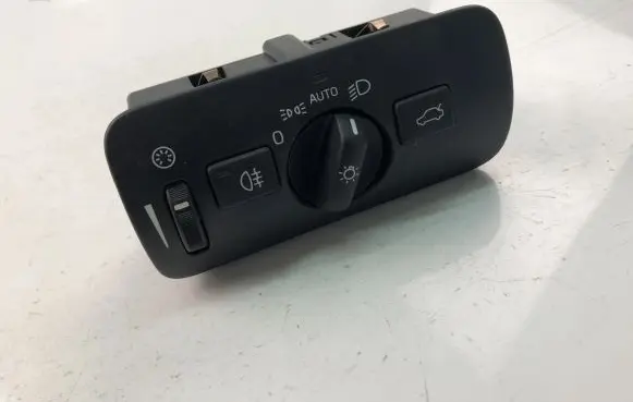 Volvo V40 Light switch 30739424