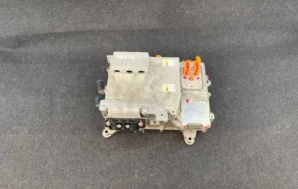 Polestar 2 Voltage converter inverter 32335134