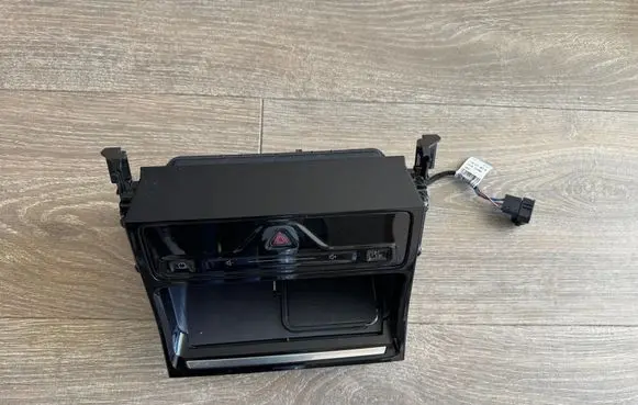 Ford Explorer EV Wireless charging module 5NA980611 R2KT18K811AF