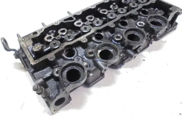 Citroen C3 Engine head 9643477110