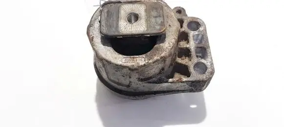 Ford Mondeo Mk III Engine mount bracket