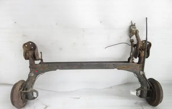 Volkswagen PASSAT B4 Rear axle beam