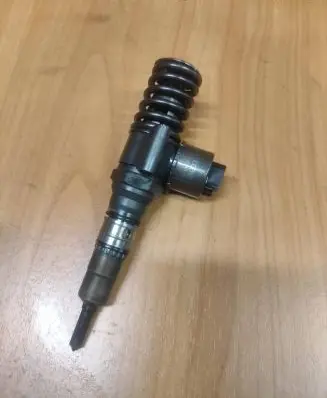 Audi A4 S4 B7 8E 8H Fuel injector 03g130073g