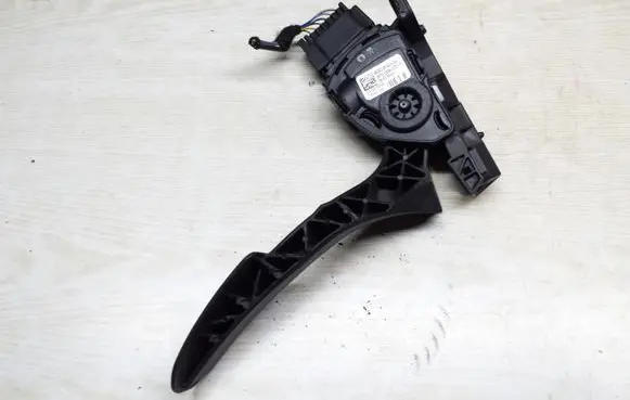 Ford Mondeo MK IV Accelerator throttle pedal 6G929F836SC 6PV00922015