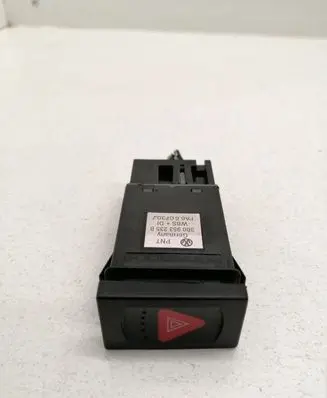 Volkswagen PASSAT B5 Hazard light switch 3B0953235B
