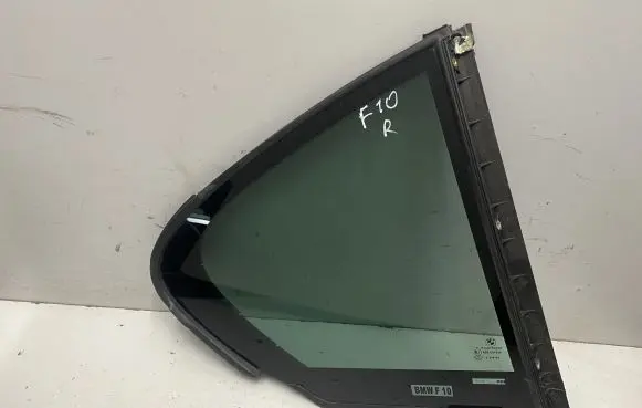 BMW 5 F10 F11 Rear vent window glass 7182026