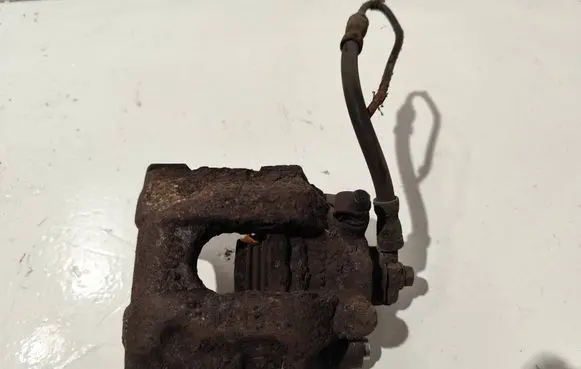 BMW X5 E53 Rear brake caliper