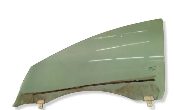Renault Megane III Front door window glass four-door AS2