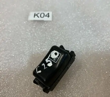 Mercedes-Benz C W202 Central locking switch button 2028203910
