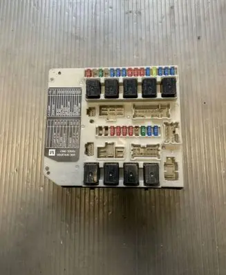 Nissan X-Trail T31 Fuse module 