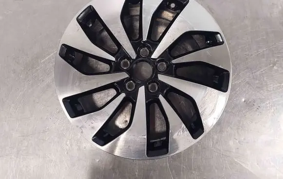 Ford Focus R17 alloy rim JX7C1007G1A