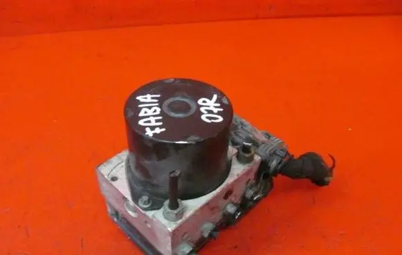 Skoda Fabia Mk1 (6Y) ABS Pump 6Q0614117S 0265231712 6Q0907379AF