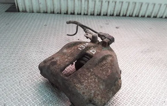 Mercedes-Benz Vito Viano W638 Front brake caliper