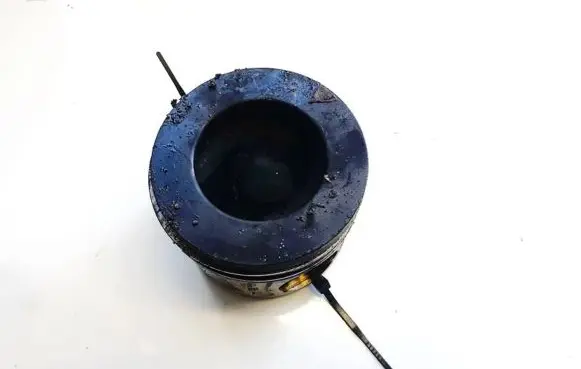 Piston