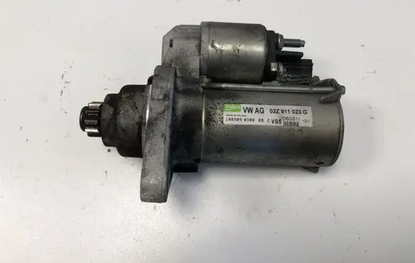 Volkswagen Golf VI Starter motor 02Z911023G