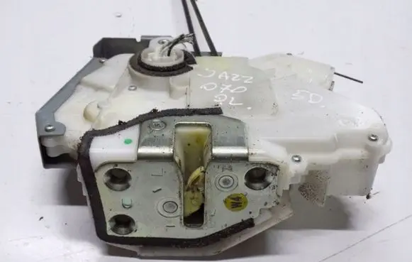 Honda Jazz Front door lock 8s5437