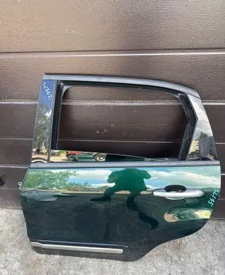 Fiat 500L Rear door