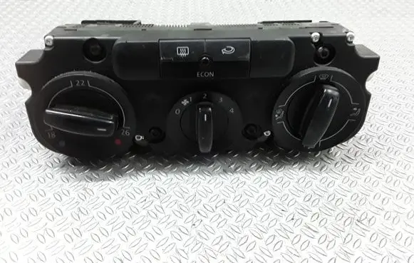 Volkswagen Golf V Climate control unit