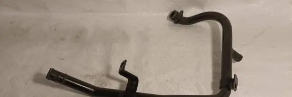 Volkswagen PASSAT B6 Engine coolant pipe/hose 06F121492B
