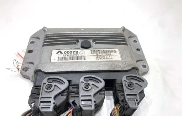 Renault Scenic II - Grand scenic II Engine control unit/module ECU 8200509516