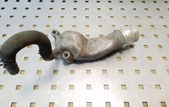 Toyota Avensis T250 Engine coolant pipe/hose