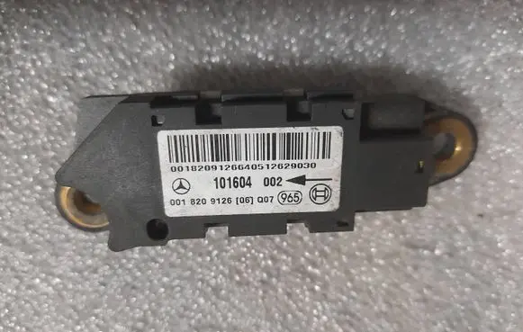Mercedes-Benz CLS C219 Airbag deployment crash/impact sensor A0018209126 0018209126