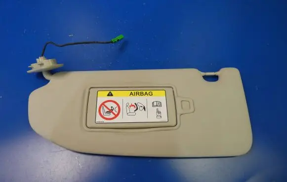 Volvo XC40 Sun visor