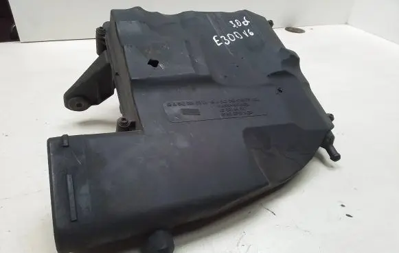 Mercedes-Benz E W211 Air filter box A6420901701 4602185907