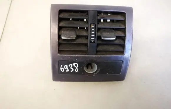Audi A6 S6 C5 4B Dash center air vent grill 4b0819203