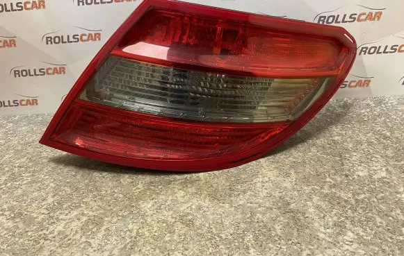 Mercedes-Benz C W204 Rear/tail lights 2048203064R