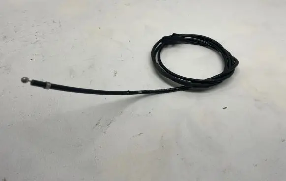 Audi A4 S4 B7 8E 8H Engine bonnet/hood lock release cable 8E1823531