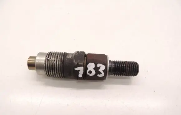 Toyota Avensis T220 Fuel injector D183