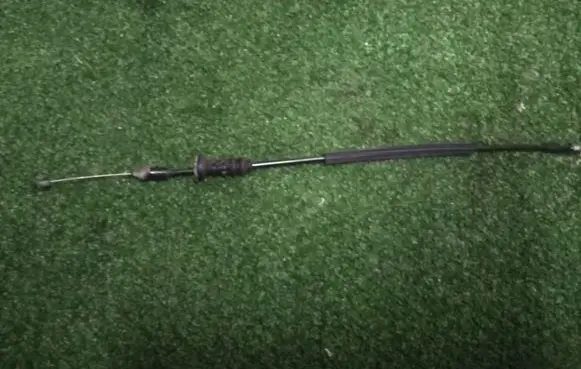 Skoda Octavia Mk2 (1Z) Front door cable line 