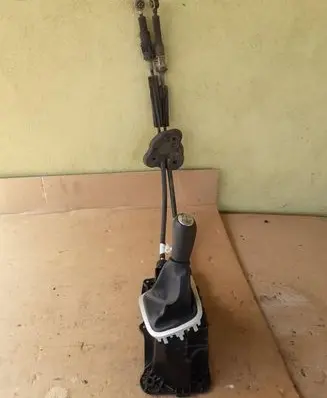Renault Megane III Gear selector/shifter in gearbox 9613765