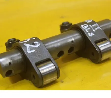 Skoda Octavia Mk2 (1Z) Camshaft 038443H